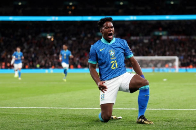 Ảnh bài viết Xé lưới Tam Sư, thần đồng Brazil thiết lập kỷ lục lịch sử 