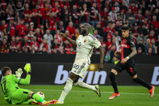 Phút thứ 4, Romelu Lukaku băng lên đón đường chuyền của đồng đội. Đáng tiếc, thủ thành Matej Kovar đã băng ra ôm gọn trái bóng. Tình huống bỏ lỡ cơ hội ghi bàn của Lukaku.