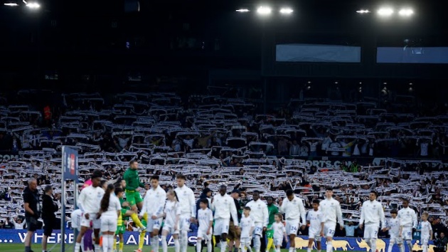 Rạng sáng nay, Leeds United có cuộc chạm trán với Norwich City trong khuôn khổ bán kết lượt về play-off Championship. Ở lượt đi, hai đội hòa 0-0. Đôi bên đều tung ra sân đội hình mạnh nhất thời điểm hiện tại.