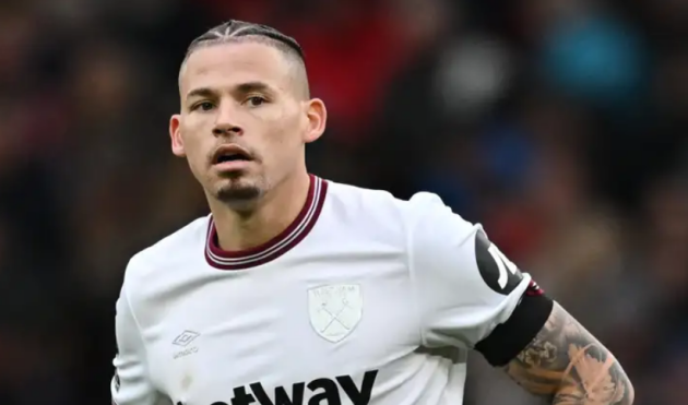 3. Kalvin Phillips (West Ham United). Những sai lầm tai hại biến Phillips thành đề tài châm biếm trên các diễn đàn mạng xã hội. Tiền vệ người Anh chưa thể lấy lại phong độ trong màu áo West Ham United.