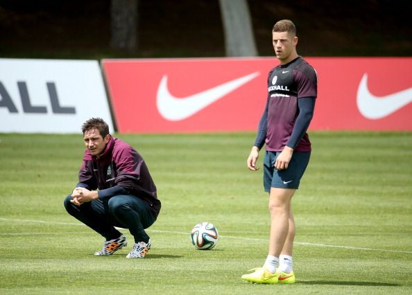 Tiền vệ người Anh có thể trở thành nhân tố quan trọng dưới triều đại HLV Frank Lampard.