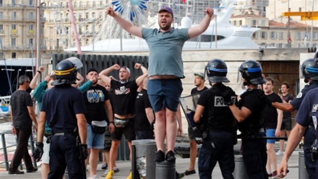 Ảnh bài viết 50 CĐV Đức vây đánh 2 phóng viên tại Pháp