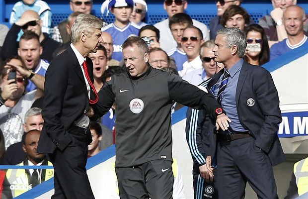 Ảnh bài viết Sốc: Mourinho xin ngồi cạnh, Wenger thẳng thừng từ chối