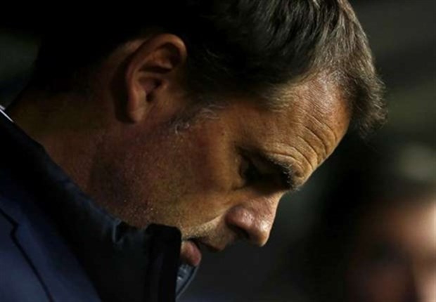 Frank De Boer chuẩn bị nhận quyết định sa thải từ Inter Milan. Ảnh: Internet.