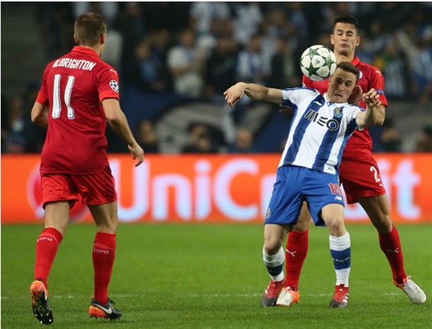 Chính điều đó trận đấu tại Estádio do Dragão đã nhanh chóng trở thành buổi đá tập của đội chủ nhà Porto.