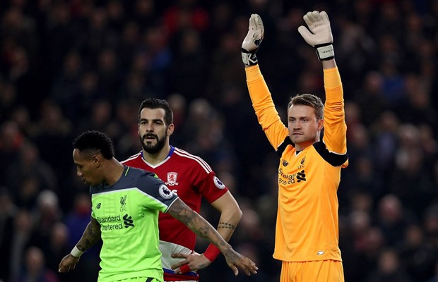 Sau 2 trận liên tiếp mắc sai lầm, Karius đã phải nhường suất bắt chính lại cho Mignolet.