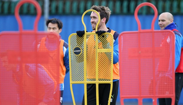 Buổi tập đầy tiếng cười của Leicester trước giờ chiến với Chelsea - Bóng Đá