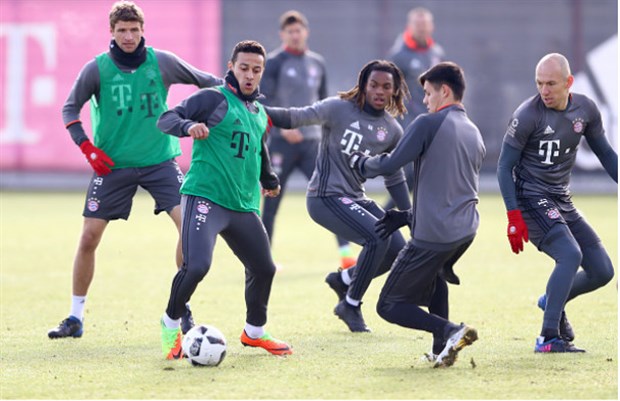 Tuy vẫn đang giữ được ngôi đầu tại Bundesliga.