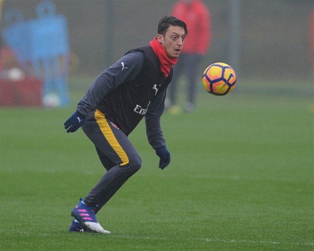 Pháo Thủ hiện đang tập luyện để chuẩn bị cho trận đấu đầy khó khăn trước Hull City.