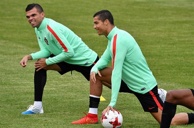 Cristiano Ronaldo và các đồng đội hiện đang luyện tập tại St Petersburg.
