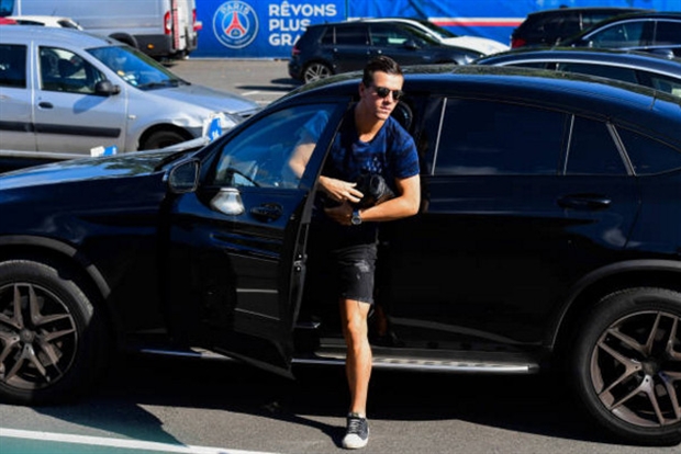 Vừa qua các ngôi sao PSG đã trở lại Paris tập trung.