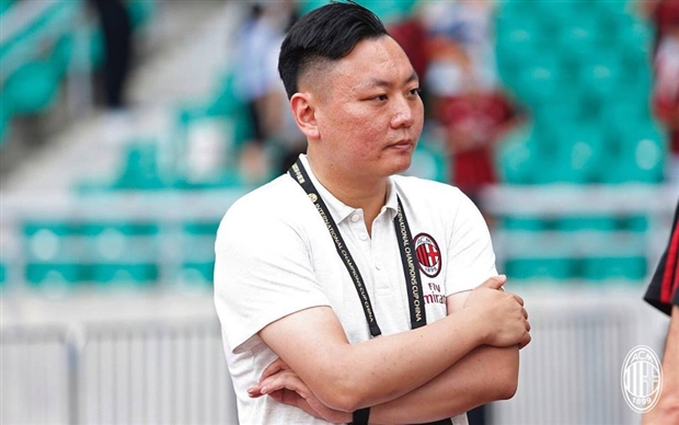 Phó Chủ tịch Han Li cũng đã có mặt để quan sát các cầu thủ Milan tập luyện.