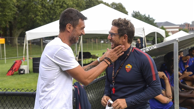 Huyền thoại của Milan đã nhận được sự chào đón rất nồng nhiệt của HLV Di Francesco.