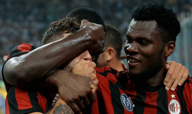 Chưa thể ra sân, vẫn được chào đón trong trận đấu của Milan - Bóng Đá