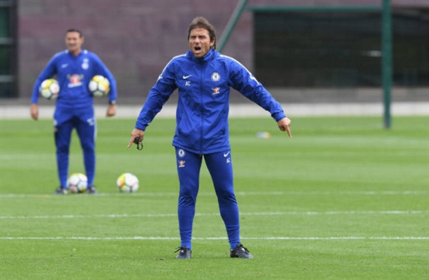 Conte liên tục quát mắng học trò trước thềm Community Shield - Bóng Đá