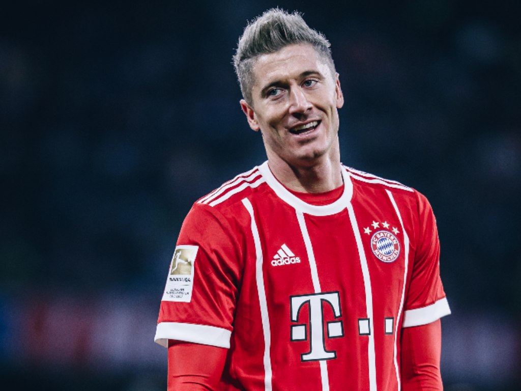 Robert Lewandowski đã có tổng cộng 166 bàn tại Bundesliga.