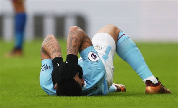 Chấn thương nặng của Gabriel Jesus là lý do quan trọng khiến Man City phải chi tiền chốt thương vụ Alexis Sanchez từ Arsenal.