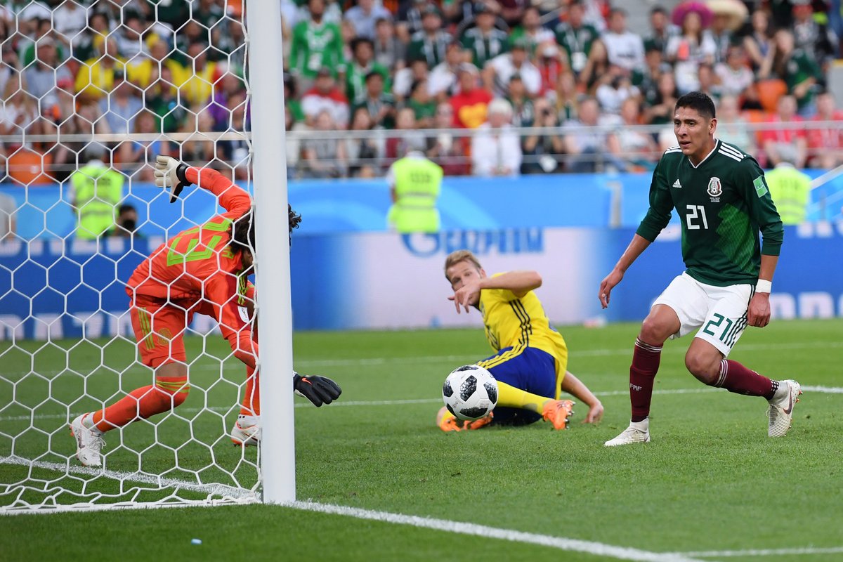 World Cup 2018 đang chứng kiến 'cơn mưa' phản lưới nhà