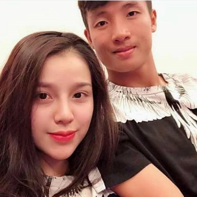 Nguyễn Khánh Linh (trái) cảm thấy rất bất bình trước phản ứng của NHM.