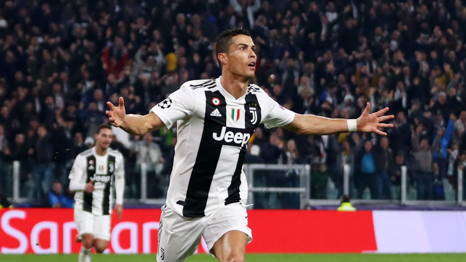 Ở tuổi 33, năng suất ghi bàn của Ronaldo vẫn đang là rất khủng.