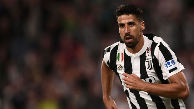 Cầu thủ Juventus từng chơi tại Tây Ban Nha: Sami Khedira (Real Madrid 2010–15), Joao Cancelo (Valencia 2014–18), Martin Caceres (Recreativo Huelva 2007/08, Barcelona 2008/09, Sevilla 2010–12)