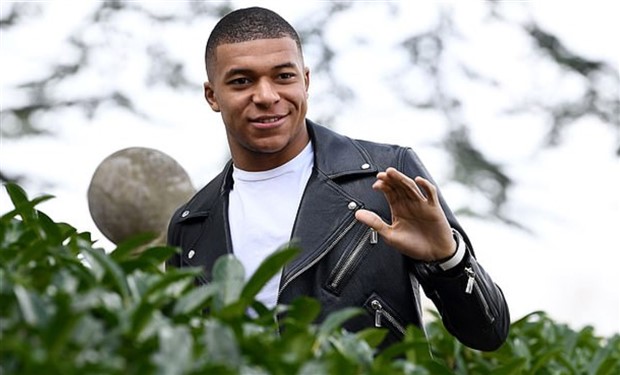 Không biết câu chuyện tại Champions League có ảnh hưởng gì đến tình bạn giữa Mbappe và Pogba trong lần tái ngộ này hay không.