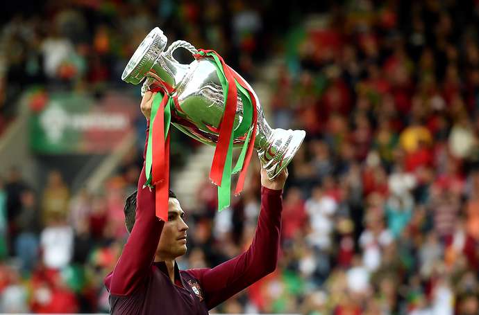 Cristiano Ronaldo vẫn đang tiếp tục lập nên những điều tuyệt vời trên sân cỏ ở tuỏi 34.