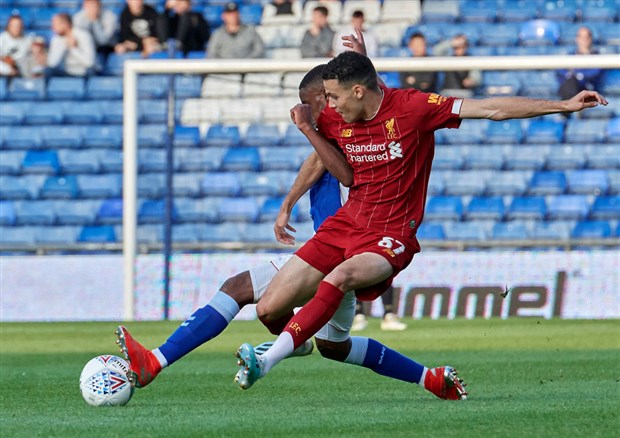 Tiền vệ Isaac Christie-Davies 22 tuổi (18-10-1997)
