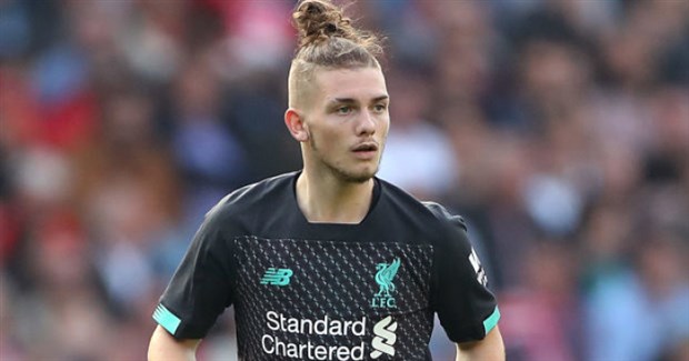 Tiền đạo phải Harvey Elliott 16 tuổi (04-04-2003)