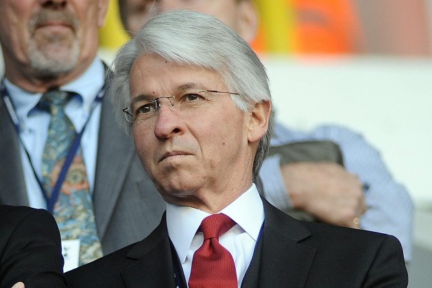 Dick Law khẳng định mọi người đã hiểu nhầm về việc Arsenal hỏi mua Luis Suarez với mức giá 40 triệu lẻ 1 bảng.