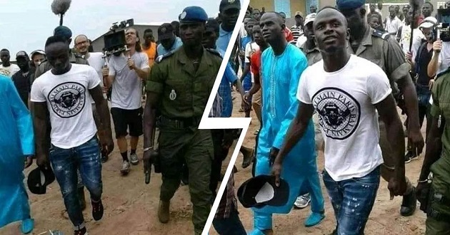 Sadio Mane luôn thể hiện sự nhiệt tình và hào phóng với các hoạt động từ thiện ở quê nhà Senegal.