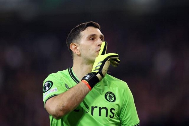 Emiliano Martinez với phong cách khá "ngông" đang trở thành thần tượng của nhiều thủ thành trẻ, trong đó có thủ môn ĐT Indonesia, Ernando Ari.