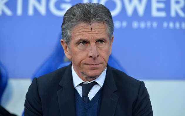 CĐV Leicester mất niềm tin vào khả năng của Claude Puel.
