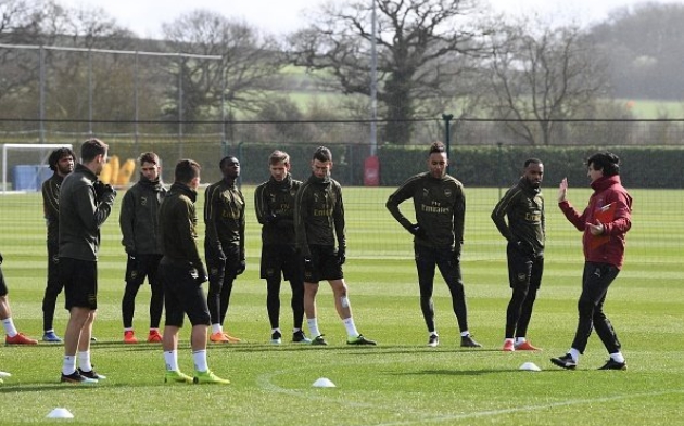 Unai Emery rất nghiêm khắc trong các buổi tập.