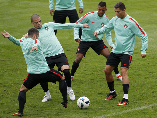 Ảnh bài viết Ronaldo được bênh vực