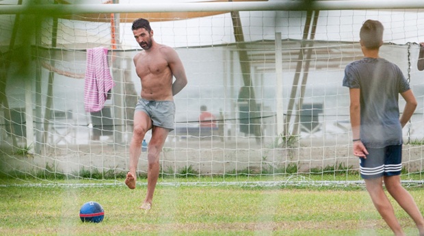 Buffon với thân hình chắc khỏe dù đã bước sang tuổi 38. Ảnh: Internet.