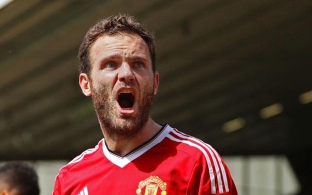 7. Juan Mata (20 triệu bảng): Mức giá để sở hữu tiền vệ người Tây Ban Nha hiện tại chỉ bằng gần một nửa số tiền MU phải bỏ ra cách đây 2 năm. Đẳng cấp và tài năng của "El Matador" đã được khẳng định trong quãng thời gian thi đấu tại Premier League. Anh có thể chơi tốt ở vị trí của một số 10 và cả hai hành lang cánh.