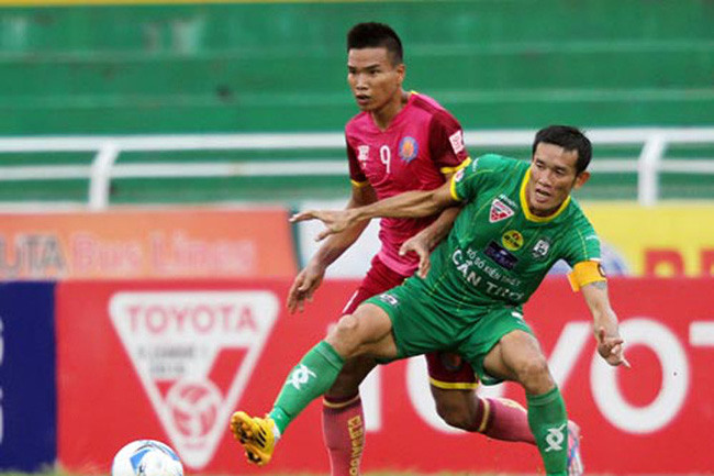 Ảnh bài viết Cựu trung vệ tuyển Việt Nam dọa đánh trọng tài bị treo giò 5 trận
