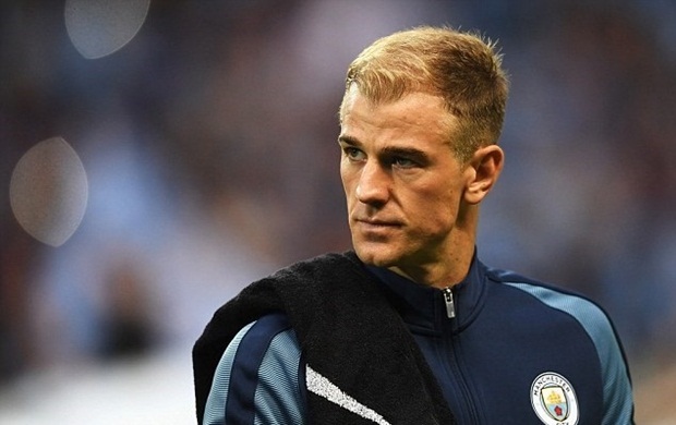 Trước khi trận lượt về gặp Steaua Bucuresti diễn ra, thậm chí Joe Hart còn to tiếng với Pep Guardiola, sau đó anh rời sân tập. Đây có thể xem là hành động chấm dứt sự nghiệp của thủ môn người Anh trong màu áo CLB chủ sân Etihad. Ảnh: Internet.
