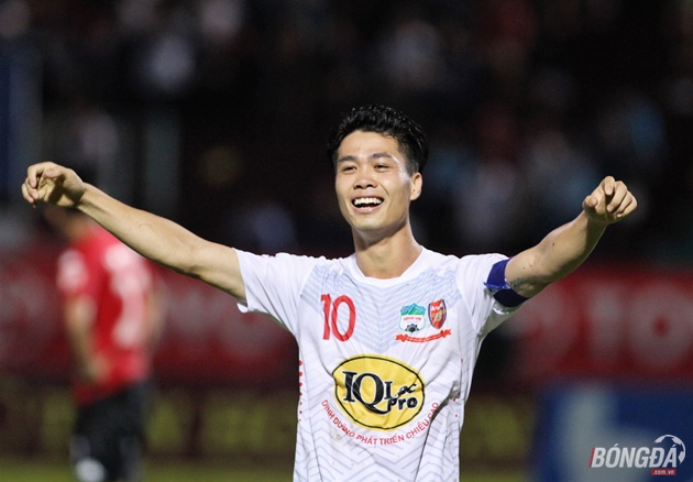 Ảnh bài viết Công Phượng nói gì về đội bóng của Công Vinh trước cuộc 'so găng' trên phố núi?