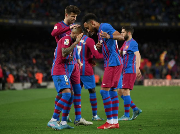 Barca bất bại 12 trận liên tiếp ở La Liga. Ảnh: Reuters.