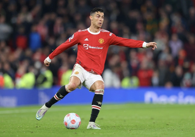 Ronaldo muốn chơi ở Champions League và không còn tin tưởng vào khả năng giành danh hiệu của Man United.