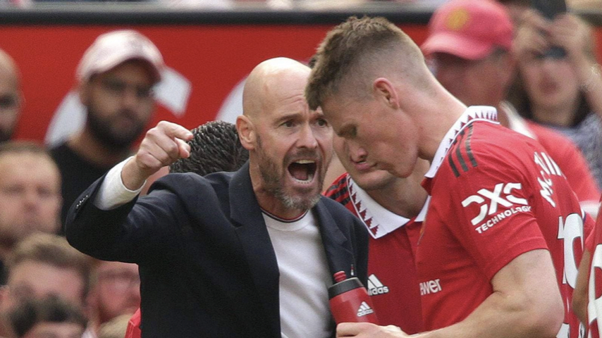 HLV Erik ten Hag cần một cuộc cải tổ mạnh mẽ, đặc biệt ở tuyến tiền vệ. Ảnh: Getty Images.