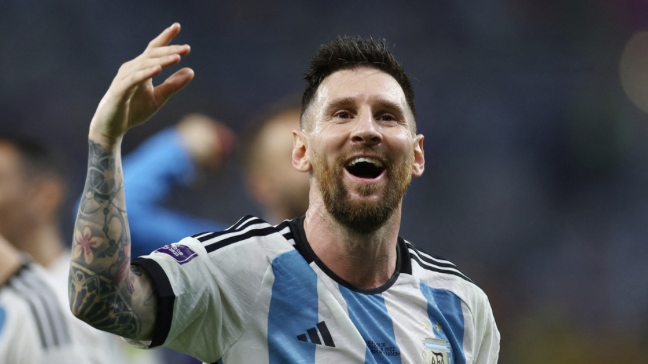 Messi tỏa sáng giúp Argentina đánh bại Australia và tiến vào tứ kết World Cup 2022.