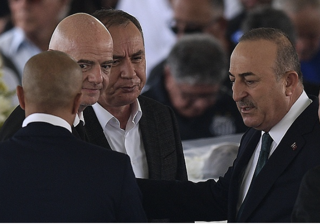 Ông Infantino dự tang lễ Pele.