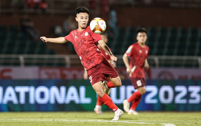 Hoàng Vĩnh Nguyên được CLB TP.HCM tạo điều kiện tập huấn tại CLB Cadiz của La Liga. Ảnh: Thanh Niên.