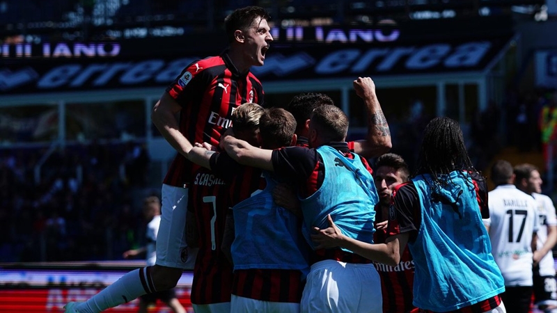 Samu Castillejo mở tỉ số nhưng AC Milan vẫn không thể giành trọn 3 điểm.