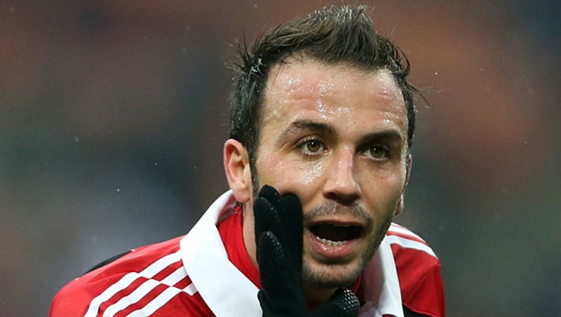 Mùa hè năm 2012, Pazzini chuyển đến Inter Milan như 1 phần của thương vụ đưa Cassano sang AC Milan. Mặc dù chỉ ghi được 24 bàn thắng nhưng anh đã để lại ấn tượng rất lớn nhờ sự chuyên nghiệp trong tập luyện và những bàn thắng quan trọng vào những phút cuối.