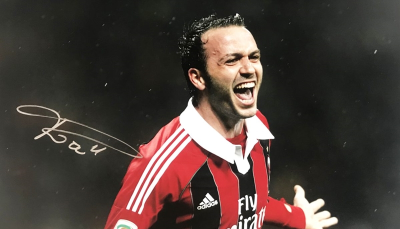Ngày hôm qua (2/8/2019), Pazzini đã bước sang tuổi 35. Hi vọng rằng anh sẽ có những ngày tháng cuối cùng trong sự nghiệp cầu thủ với nhiều niềm vui.