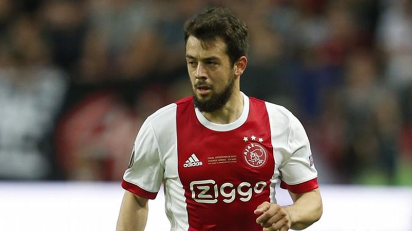 Mùa hè năm 2015, Amin Younes rời quê hương để sang Hà Lan khoác áo Ajax. Đây là bước ngoặt đối với sự nghiệp của chàng trai người Đức.